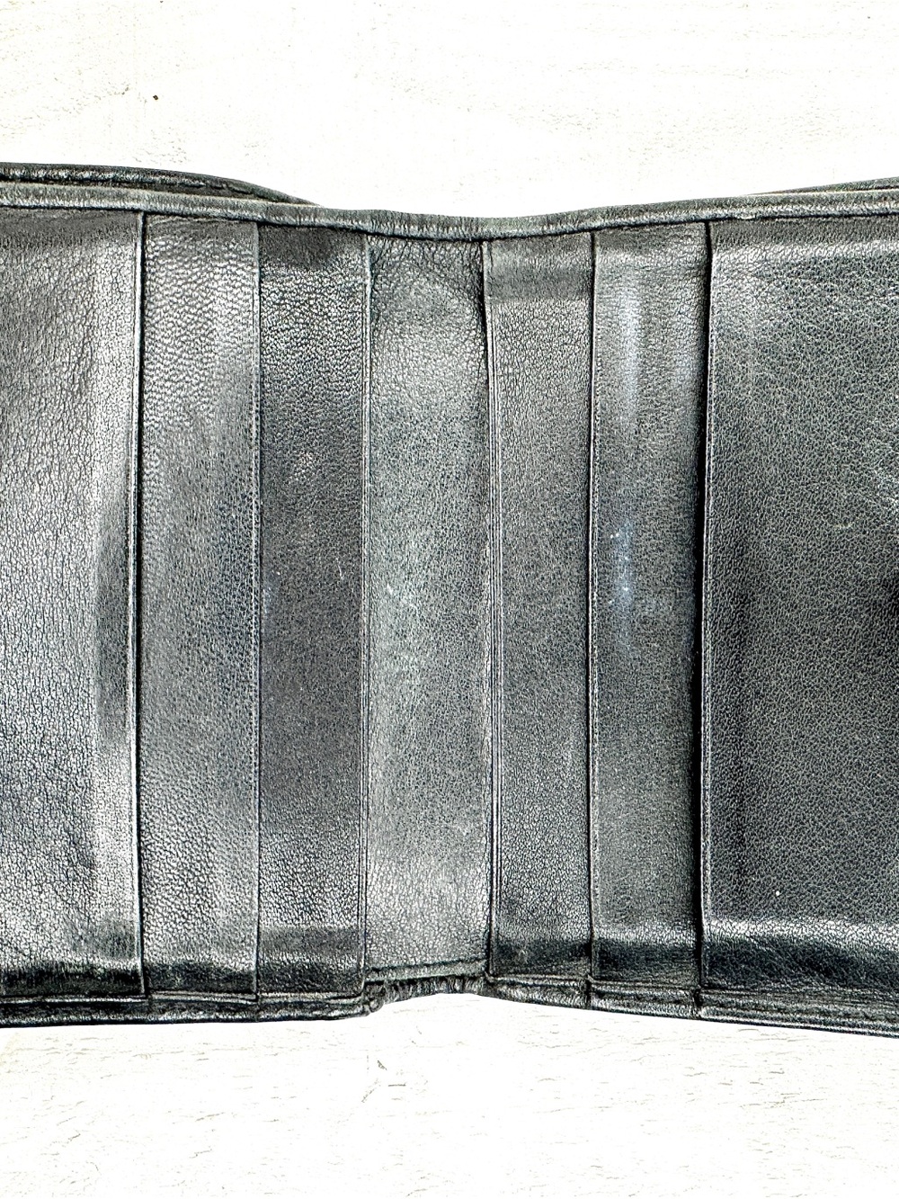 Vintage LOEWE Black Leather Compact Wallet Coin Purse Made in Spain - Picture 7 of 10